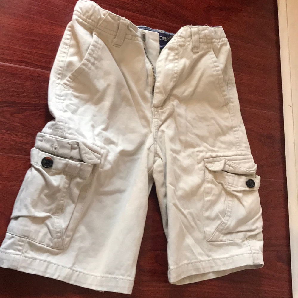 Cherokee khaki shorts